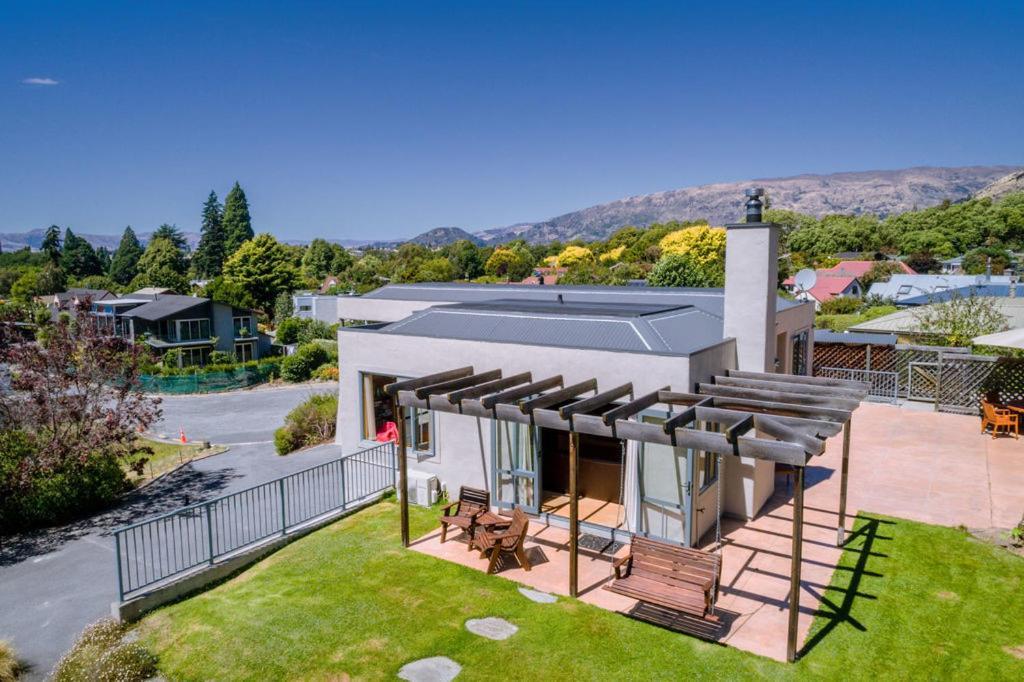 Sargood Splendour - Wanaka Holiday Home Экстерьер фото