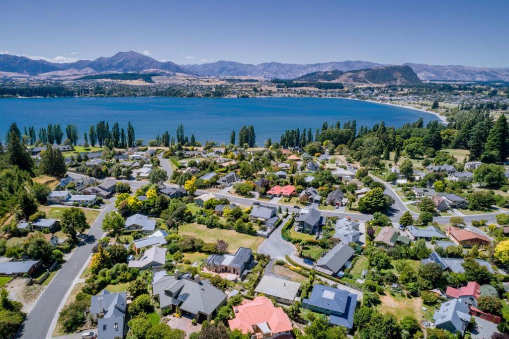 Sargood Splendour - Wanaka Holiday Home Экстерьер фото