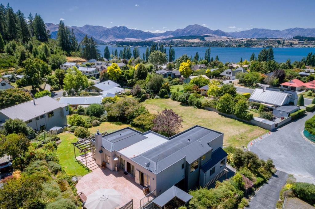 Sargood Splendour - Wanaka Holiday Home Экстерьер фото