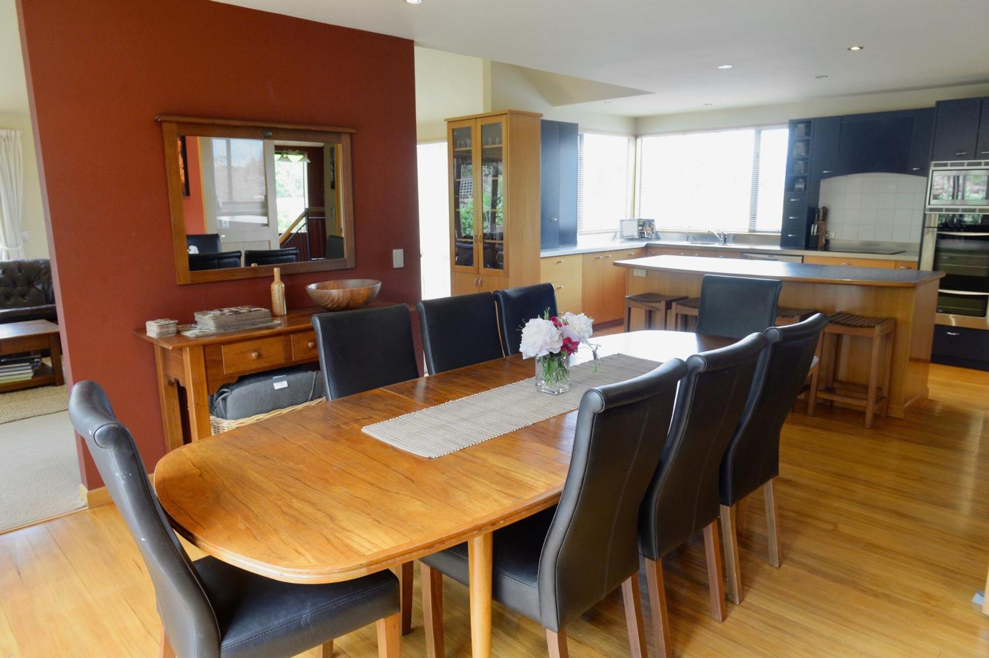 Sargood Splendour - Wanaka Holiday Home Экстерьер фото
